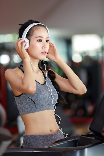 朱婷赛场激情瞬间